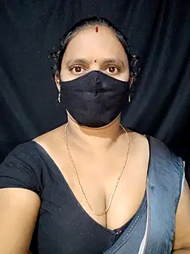 Snapshot of vintage-vibs chatting on 03/20/25, 05:36 vintage-vibs online show from 03/20/25, 05:36