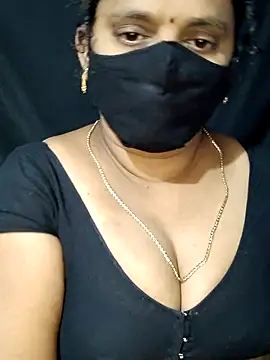 Snapshot of vintage-vibs chatting on 03/21/25, 03:44 vintage-vibs online show from 03/21/25, 03:44