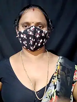 Snapshot of vintage-vibs chatting on 09/13/25, 08:03 vintage-vibs online show from 09/13/25, 08:03