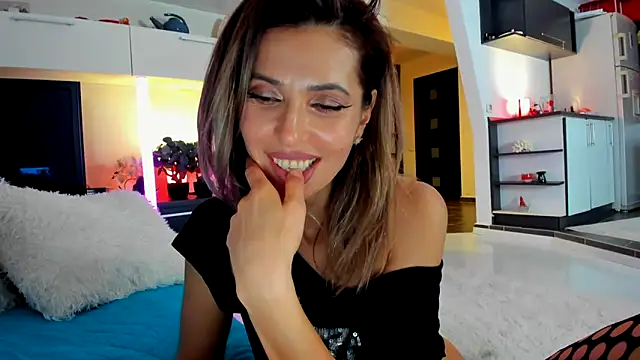 Snapshot of MissSmiley26 chatting on 03/21/25, 03:55 MissSmiley26 online show from 03/21/25, 03:55