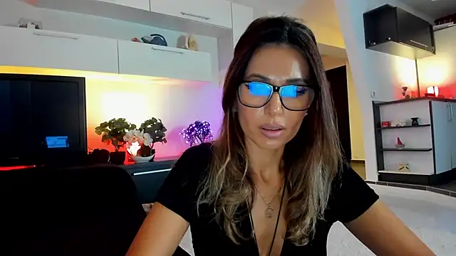 Snapshot of MissSmiley26 chatting on 10/16/25, 07:59 MissSmiley26 online show from 10/16/25, 07:59