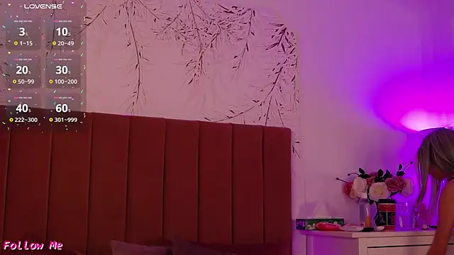 PinkySparks online show from 03/18/26, 05:49