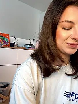 Mia-Minou online show from 01/07/26, 12:07