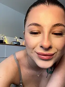 Mia-Minou online show from 01/09/26, 11:24