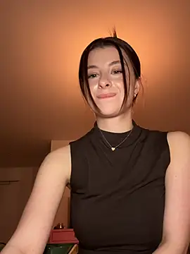 Mia-Minou online show from 04/07/26, 06:52