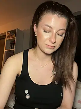 Mia-Minou online show from 04/15/26, 07:10