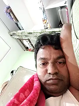 Snapshot of PVNRAO0831 chatting on 11/13/25, 11:31 PVNRAO0831 online show from 11/13/25, 11:31
