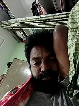 Snapshot of PVNRAO0831 chatting on 12/18/25, 04:24 PVNRAO0831 online show from 12/18/25, 04:24