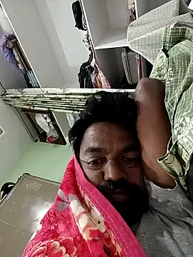 Snapshot of PVNRAO0831 chatting on 12/20/25, 06:20 PVNRAO0831 online show from 12/20/25, 06:20