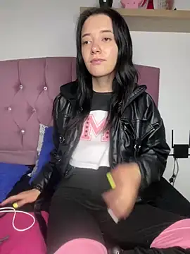 Isabella 21x online show from 03/13/25, 03:39