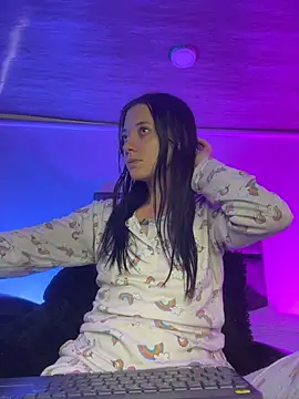 Isabella 21x online show from 04/17/26, 12:30