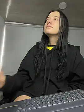 Isabella 21x online show from 07/14/26, 11:49