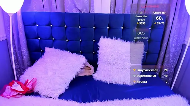 Snapshot of hallsredd chatting on 02/06/25, 11:26 hallsredd online show from 02/06/25, 11:26