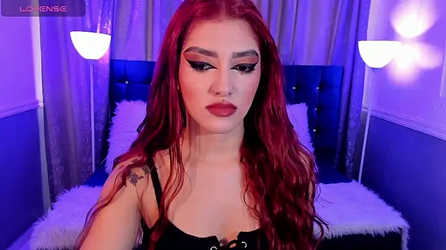 Snapshot of hallsredd chatting on 03/11/25, 08:31 hallsredd online show from 03/11/25, 08:31