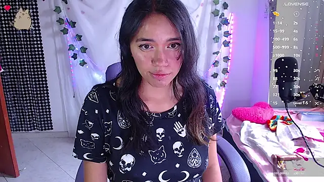 sophie north online show from 02/05/26, 08:13