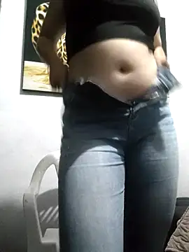 dulccemaria24 online show from 04/21/26, 02:51