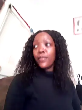 Snapshot of curvysexybody chatting on 12/17/24, 10:23 curvysexybody online show from 12/17/24, 10:23