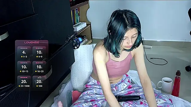 Camila---torres online show from 10/04/25, 02:20