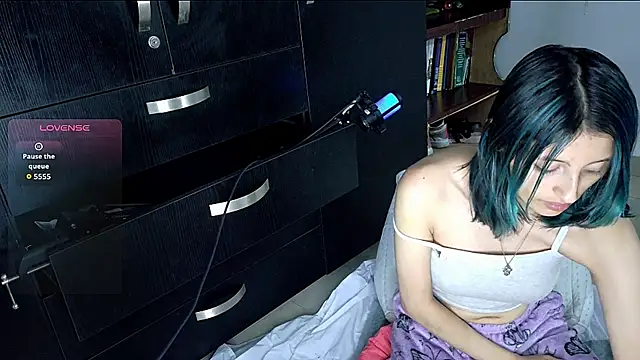 Camila---torres online show from 10/05/25, 02:10