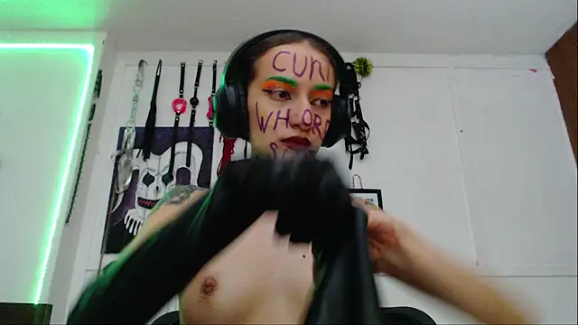 Eloise-brown online show from 01/27/25, 11:54