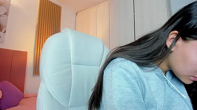 Snapshot of mia_nevaeh chatting on 01/24/25, 09:15 mia nevaeh online show from 01/24/25, 09:15
