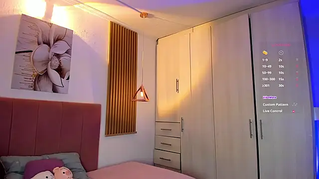 mia nevaeh online show from 11/24/25, 09:14