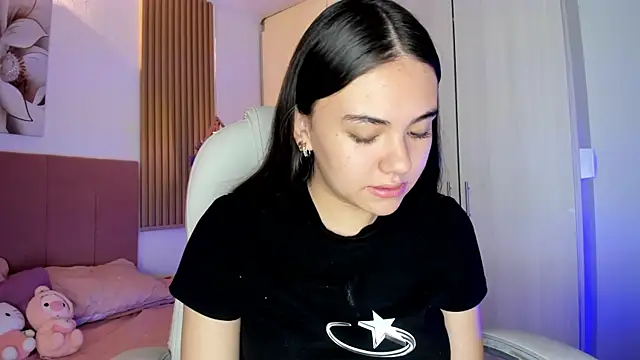 mia nevaeh online show from 04/01/26, 05:32