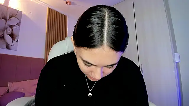 mia nevaeh online show from 04/19/26, 09:06