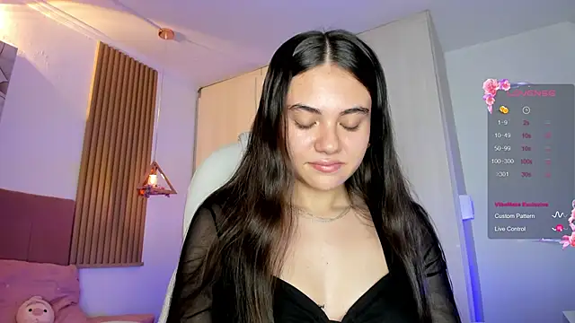 Snapshot of mia_nevaeh chatting on 05/07/26, 08:36 mia nevaeh online show from 05/07/26, 08:36