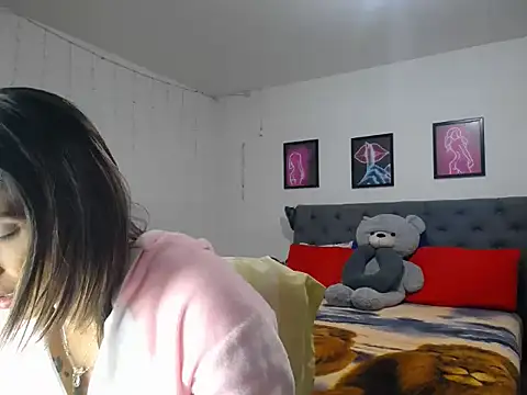 Corina hot online show from 04/13/26, 12:49