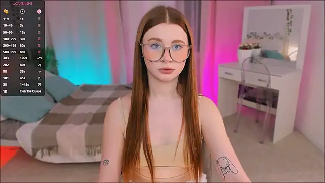 Freckle Diyana online show from 03/22/25, 10:15