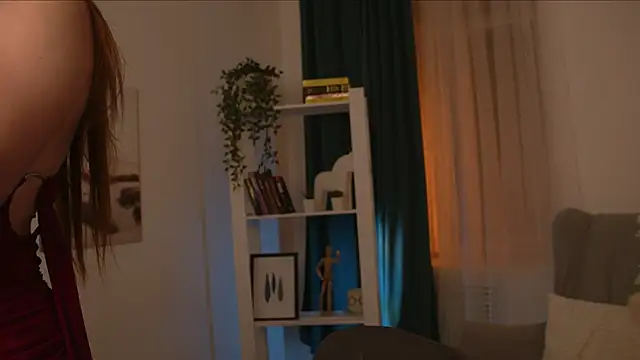 Freckle Diyana online show from 09/20/25, 10:00