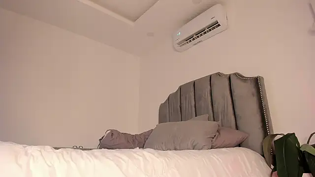 molly cams8 online show from 01/20/25, 02:11