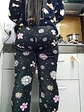 Snapshot of Manpreet_kaur21 chatting on 12/23/24, 12:52 Manpreet kaur21 online show from 12/23/24, 12:52