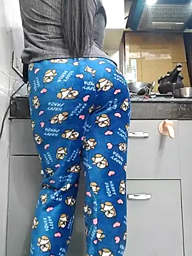 Snapshot of Manpreet_kaur21 chatting on 12/27/24, 12:56 Manpreet kaur21 online show from 12/27/24, 12:56