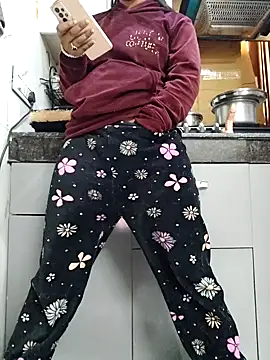 Snapshot of Manpreet_kaur21 chatting on 01/10/25, 08:29 Manpreet kaur21 online show from 01/10/25, 08:29