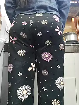 Snapshot of Manpreet_kaur21 chatting on 01/15/25, 07:37 Manpreet kaur21 online show from 01/15/25, 07:37