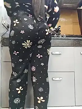 Snapshot of Manpreet_kaur21 chatting on 01/28/25, 02:10 Manpreet kaur21 online show from 01/28/25, 02:10