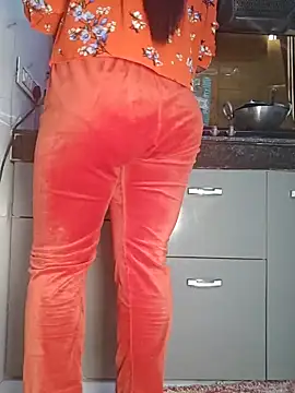 Snapshot of Manpreet_kaur21 chatting on 02/14/25, 06:45 Manpreet kaur21 online show from 02/14/25, 06:45