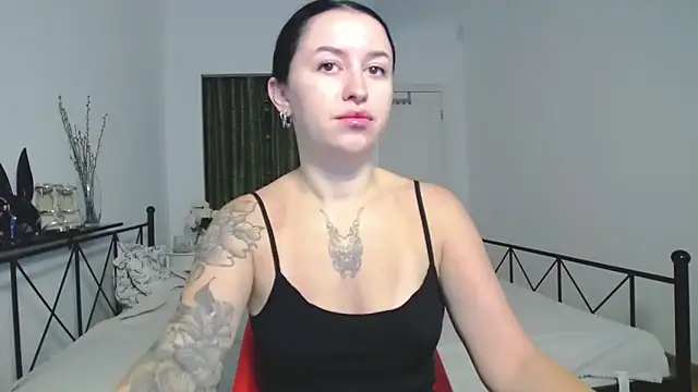 VioletCatt online show from 09/16/25, 05:52