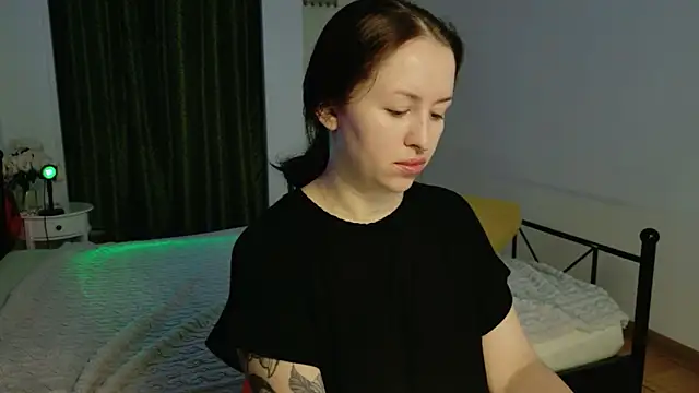 VioletCatt online show from 06/09/26, 05:41