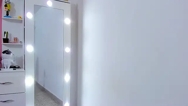 Snapshot of _noahjones chatting on 01/18/25, 05:31 noahjones online show from 01/18/25, 05:31