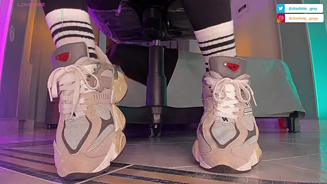 charlotte  grey online show from 09/28/25, 11:26