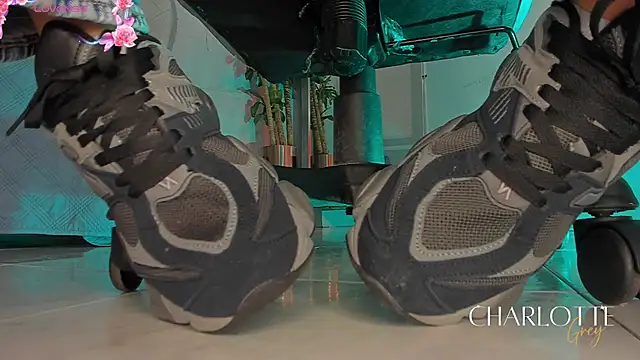 charlotte  grey online show from 01/08/26, 08:22