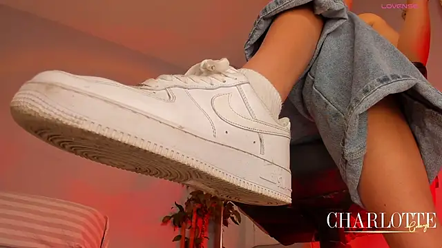 charlotte  grey online show from 04/20/26, 08:43