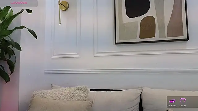 Mia thompson 19 online show from 02/24/26, 07:34