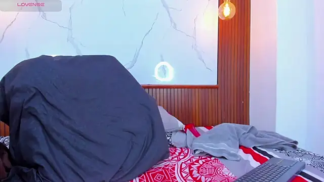 Mia thompson 19 online show from 04/02/26, 07:11