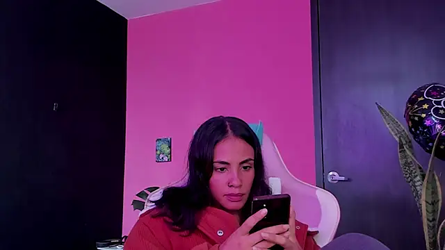 Snapshot of Juanadearco5 chatting on 03/21/25, 02:51 Juanadearco5 online show from 03/21/25, 02:51