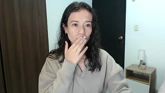 Snapshot of lanna_1878 chatting on 09/12/25, 01:11 lanna 1878 online show from 09/12/25, 01:11
