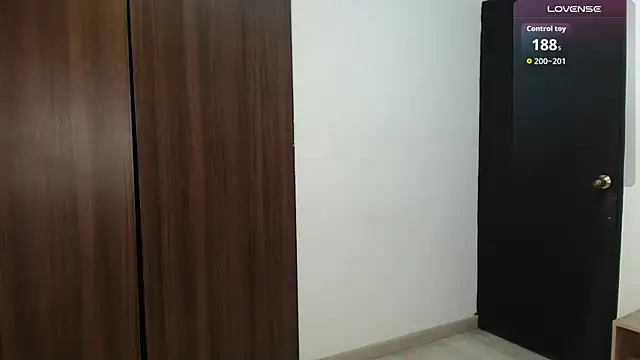 Snapshot of lanna_1878 chatting on 10/02/25, 01:40 lanna 1878 online show from 10/02/25, 01:40